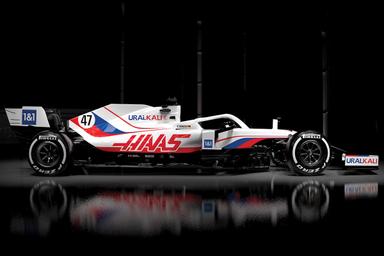 哈斯车队发布新赛车，换上新冠名商的白色涂装